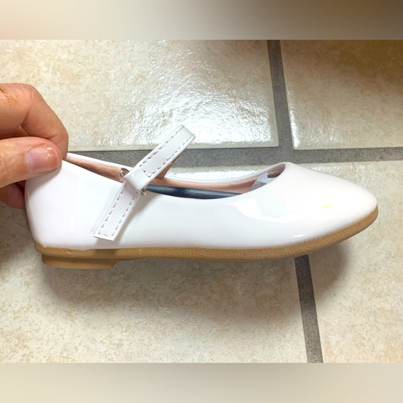 Celebration Ribbon Detail Mary Jane Pram Shoes in White (17-20EU)